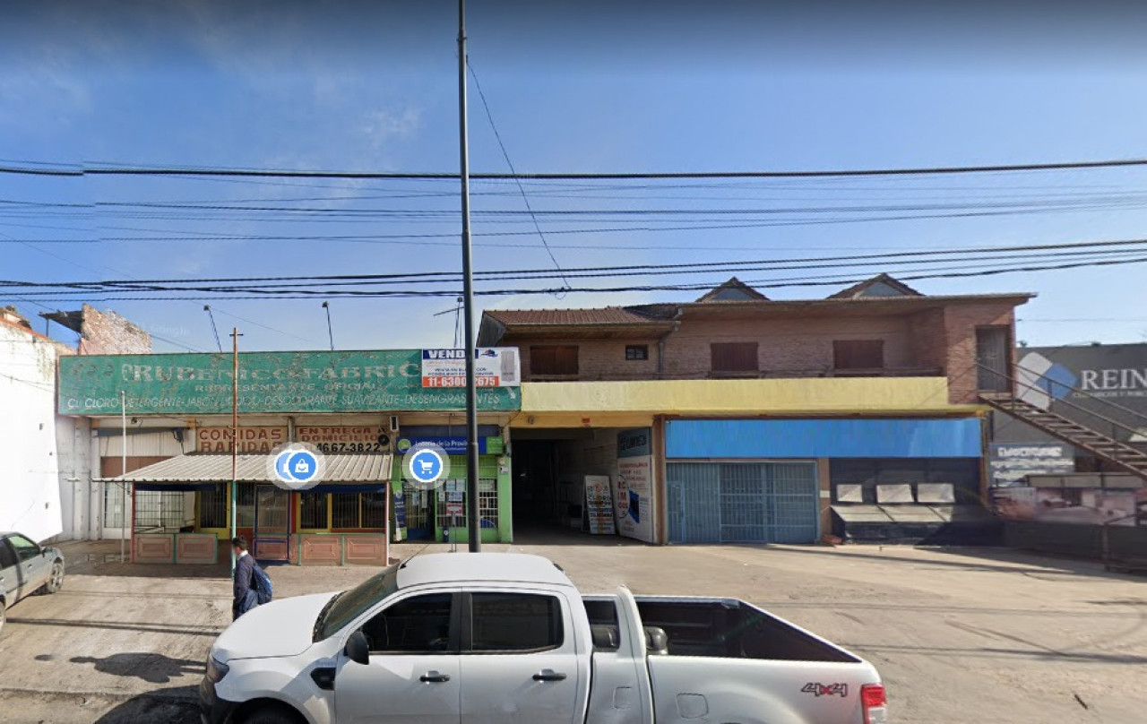 VENTA CONJUNTO DE LOCALES  DEPOSITO  y  CASA EN SAN MIGUEL SOBRE RUTA 8