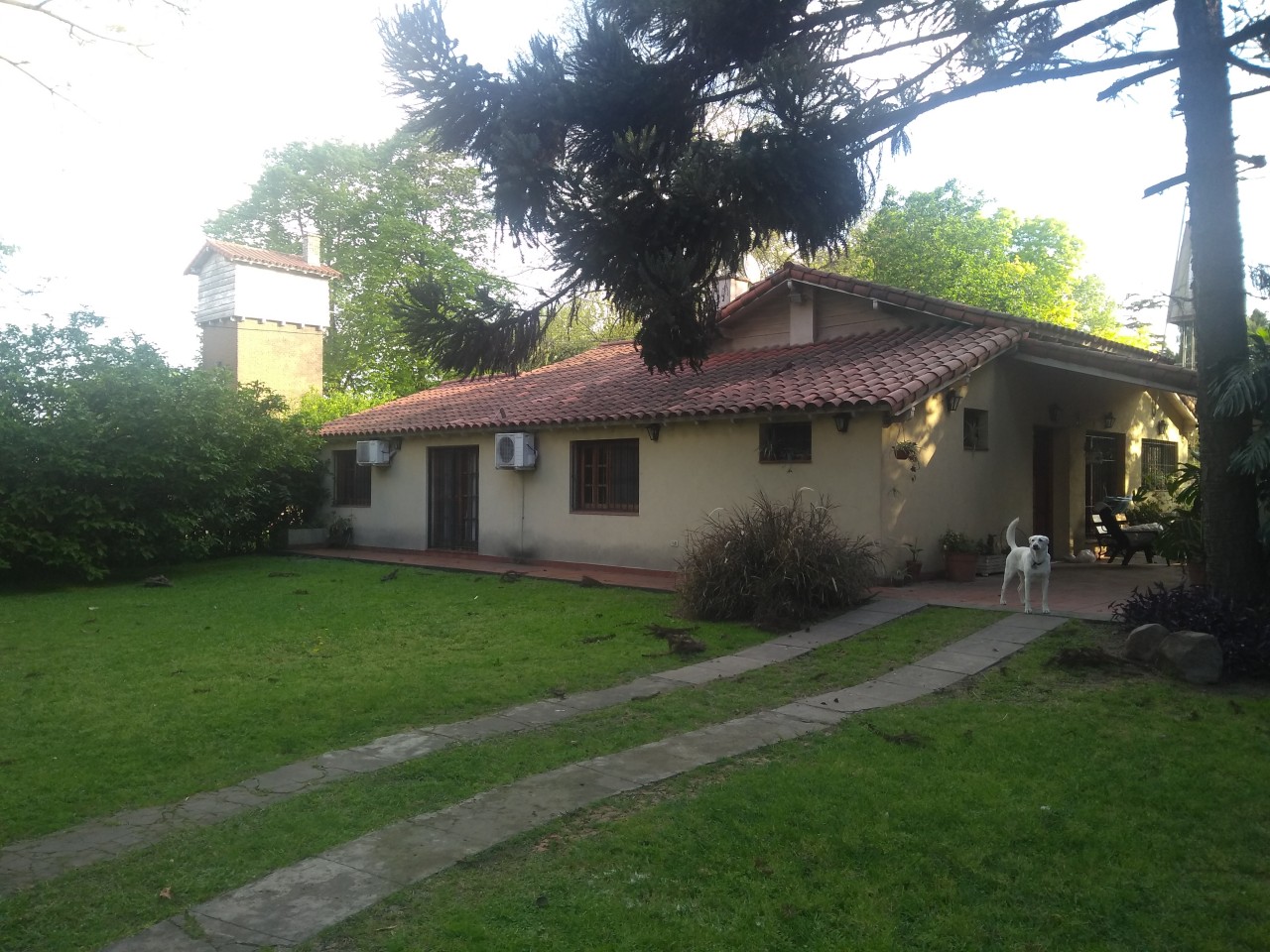 Excelente Casa Quinta a la venta en Moreno