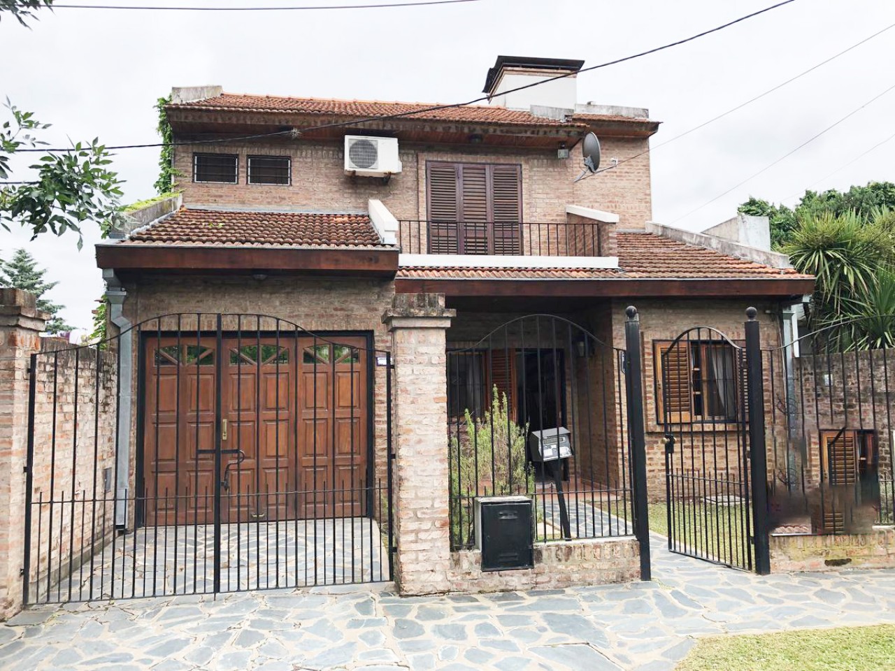 Casa en venta y permuta, San Miguel Muñiz