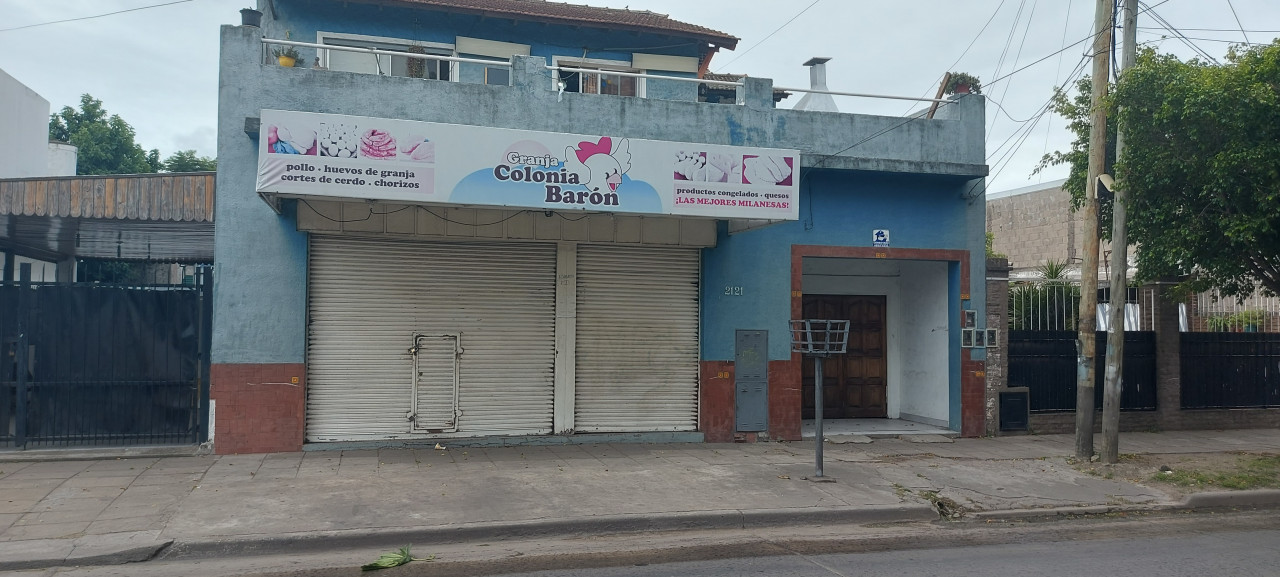 Local de 96 m2. Rivadavia 2100( Los Polvorines)